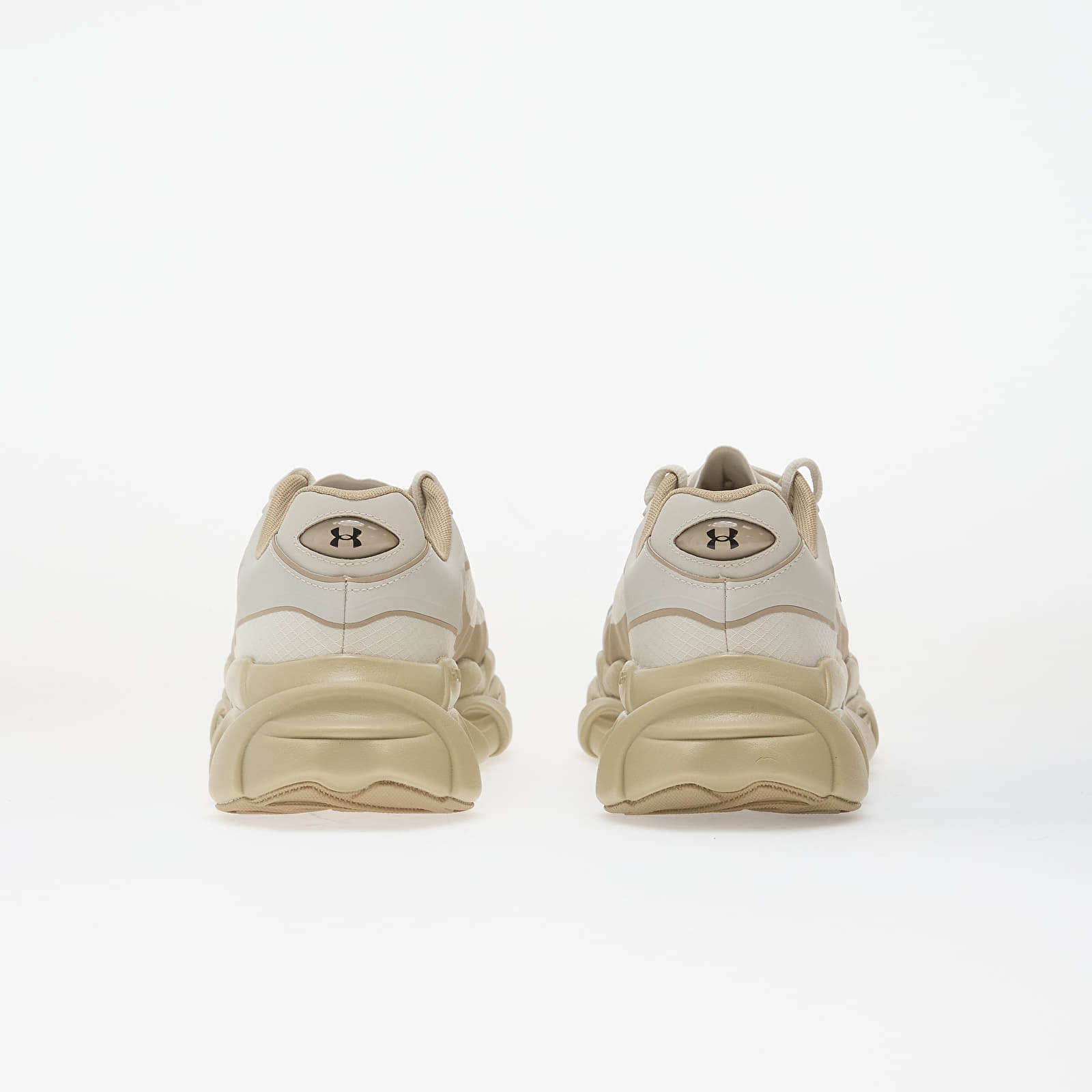 Skor för män Under Armour Halo Runner SE Beige
