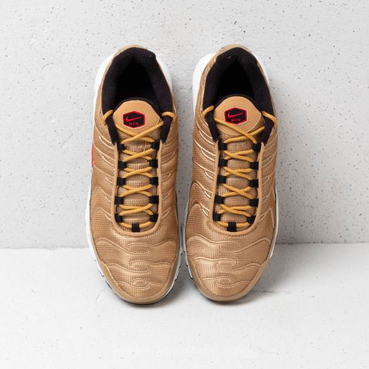 Men s shoes Nike Air Max Plus QS Metallic Gold University Red Footshop