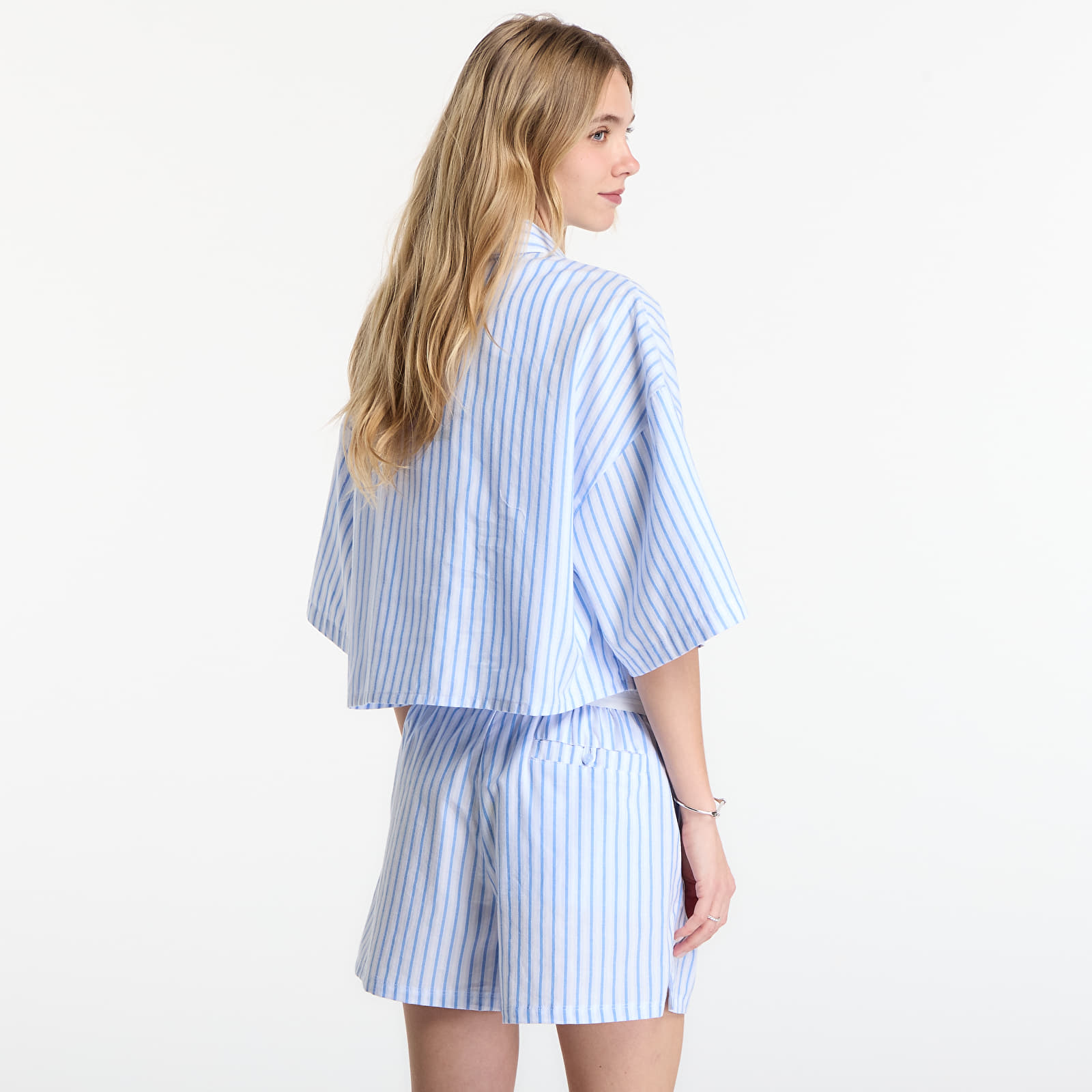 Рубашки Nike Sportswear Chill Poplin Women's Oversized Short-Sleeve Top Lt Photo Blue/ Hydrogen Blue/ Summit White