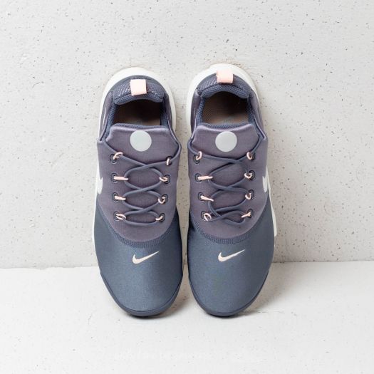 Nike women's presto fly carbon/white cheap