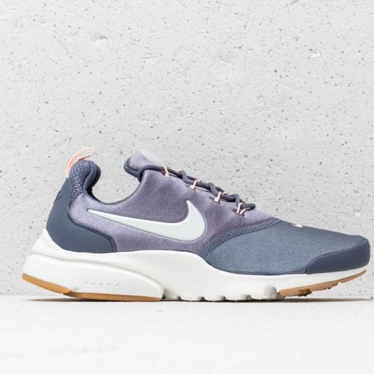Women s shoes Nike WMNS Presto Fly Light Carbon Summit White