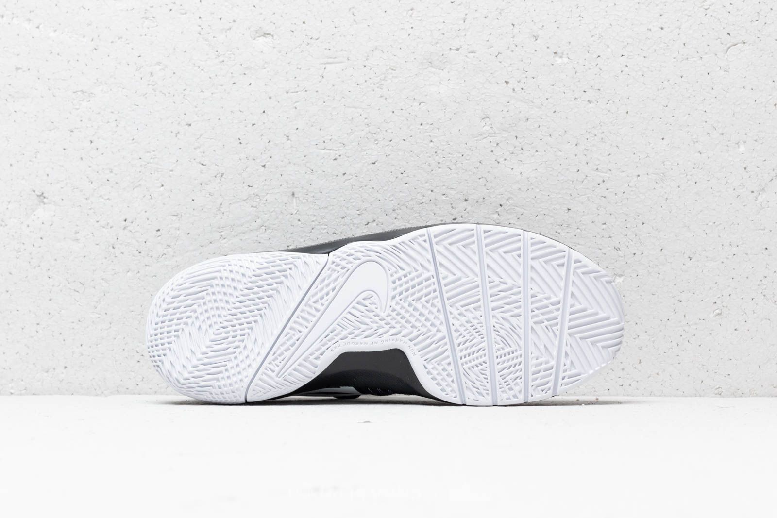 Dámské tenisky a boty Nike Team Hustle Quick (GS) Black/ White