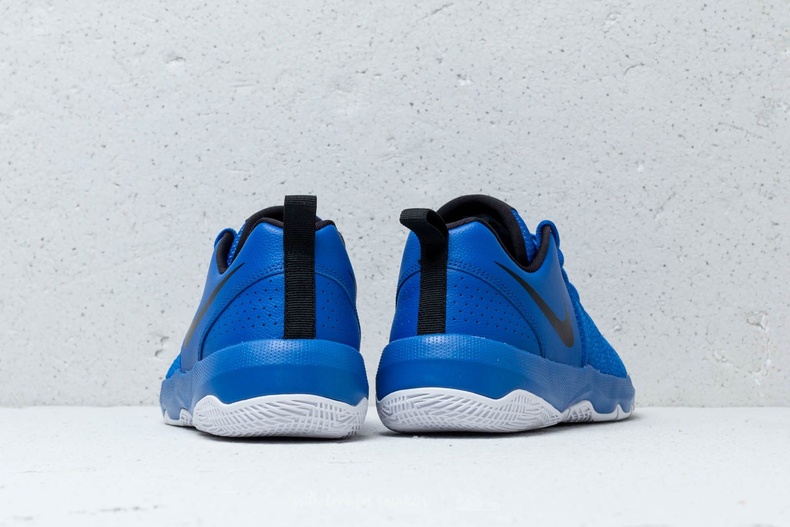 Nike hustle quick blue deals