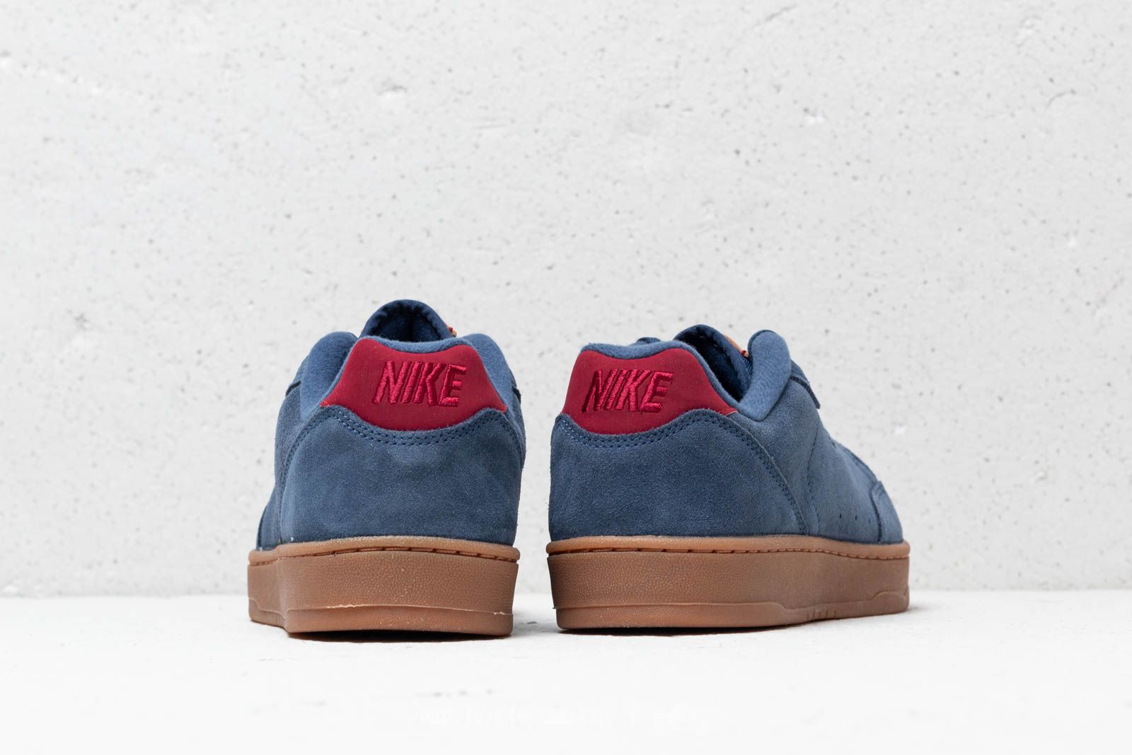 Men s shoes Nike Grandstand II Suede Navy Team Red Gum Med Brown