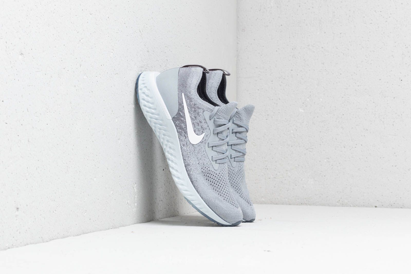 Nike women's epic react wolf grey deals