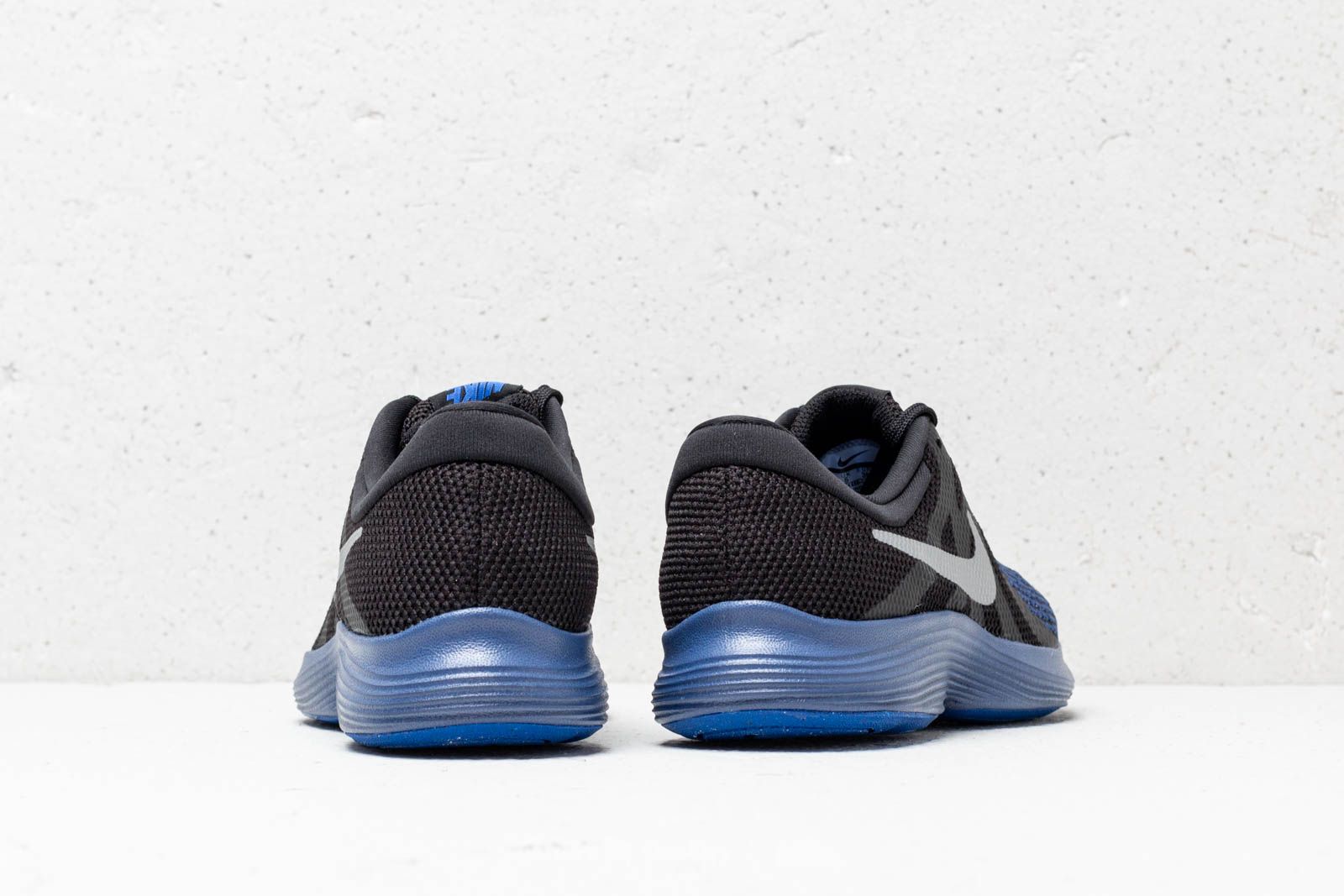 Damen Sneaker und Schuhe Nike Revolution 4 RFL (GS) Black/ Reflect Silver-Blue Void