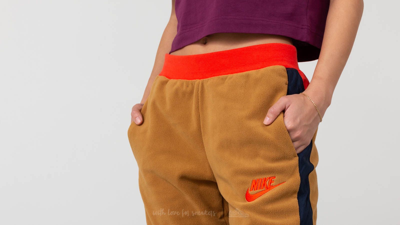 Pants and jeans Nike Sportswear Polar Pants Beige Red Footshop