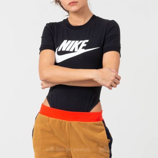 Nike essential body clearance