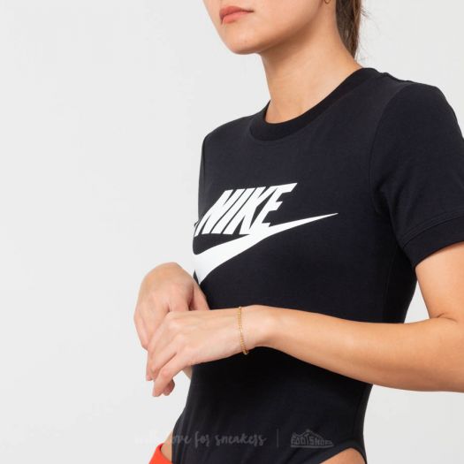 nike sportswear suits