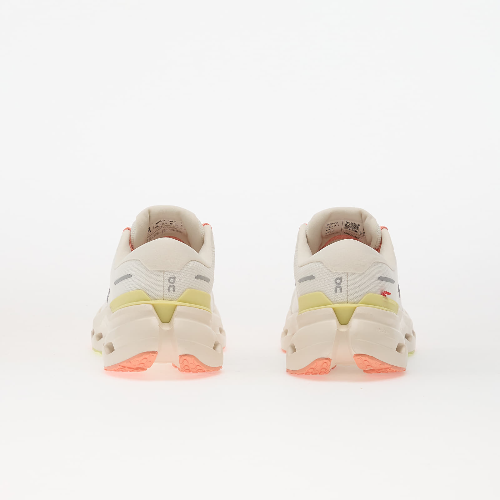 Women's shoes On W Cloudrunner 3 Ivory/ Dew