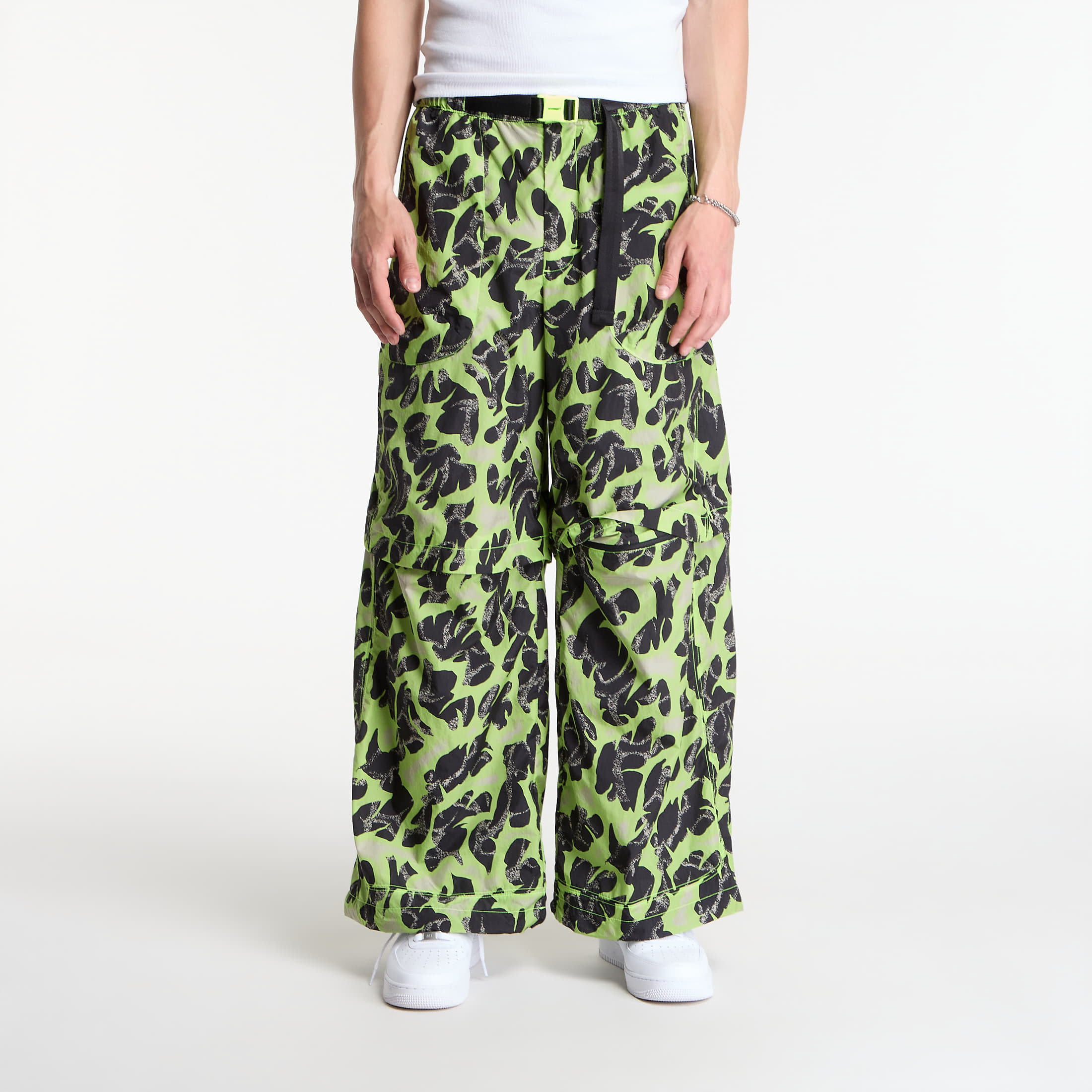 Pantaloni Nike Project F.R.O.G. Men's Woven Convertible Pants Cream Ii/ Volt Ice/ Volt Ice
