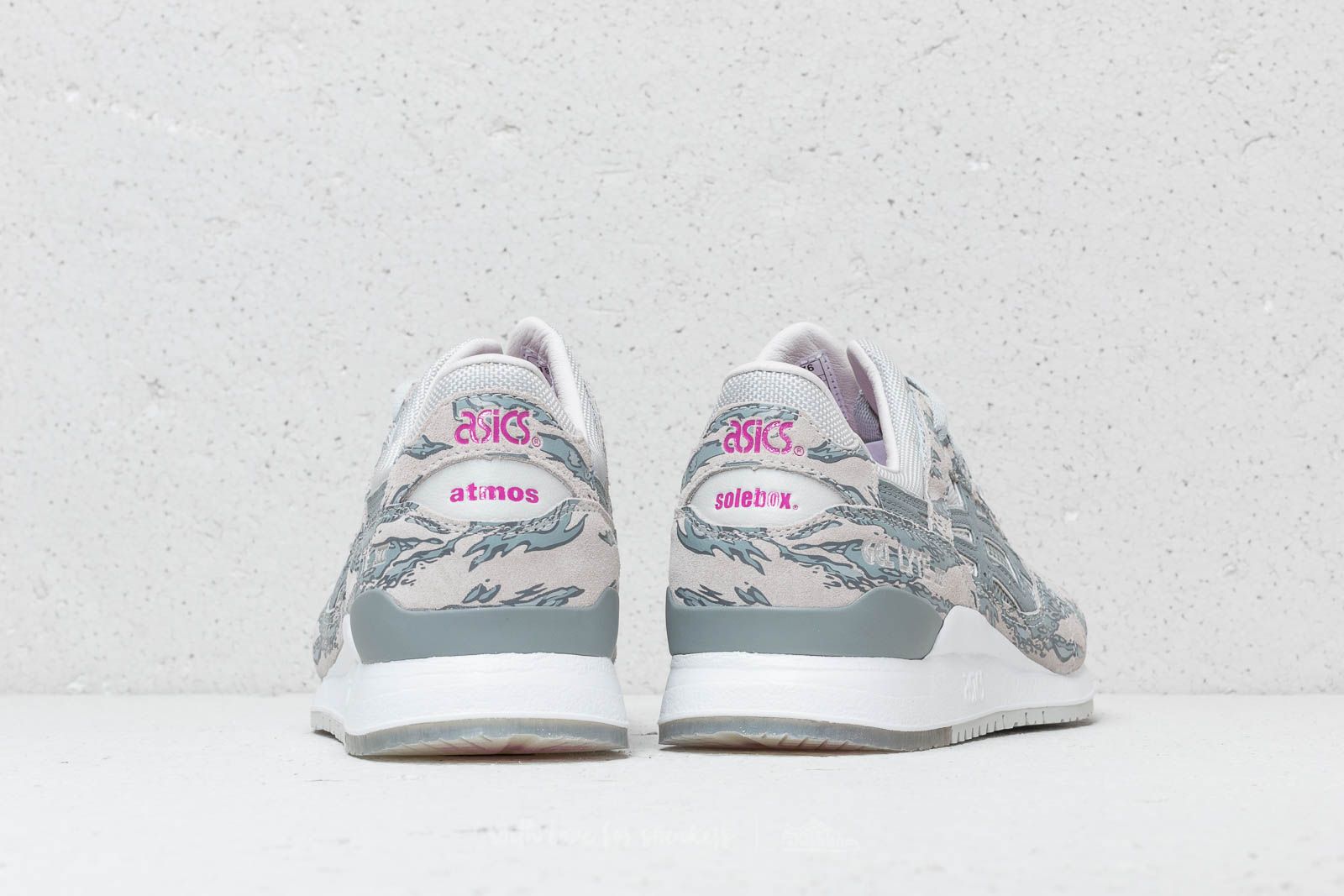 Asics atmos solebox clearance