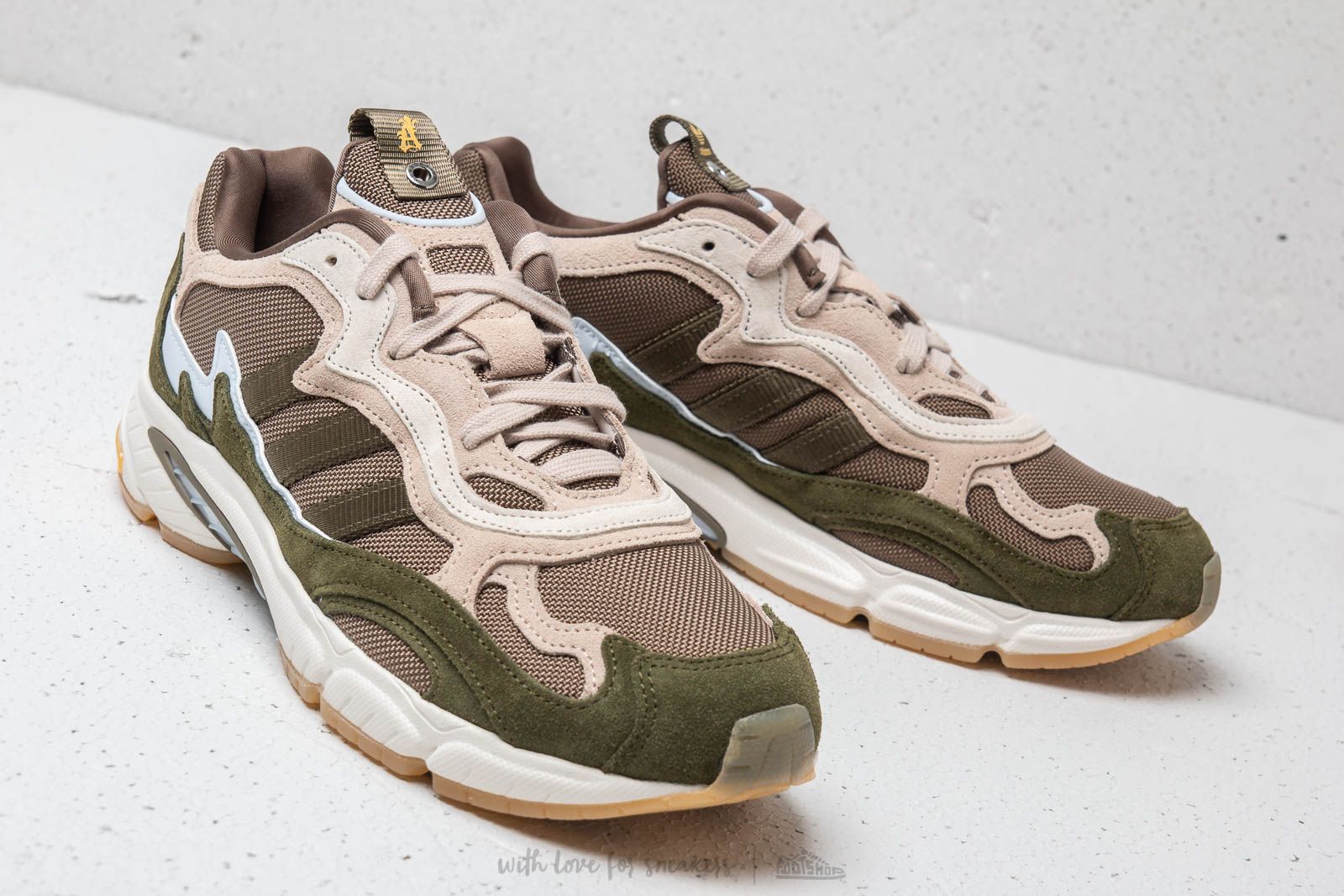 Men s shoes adidas Temper Run Saint Alfred Core White Clear