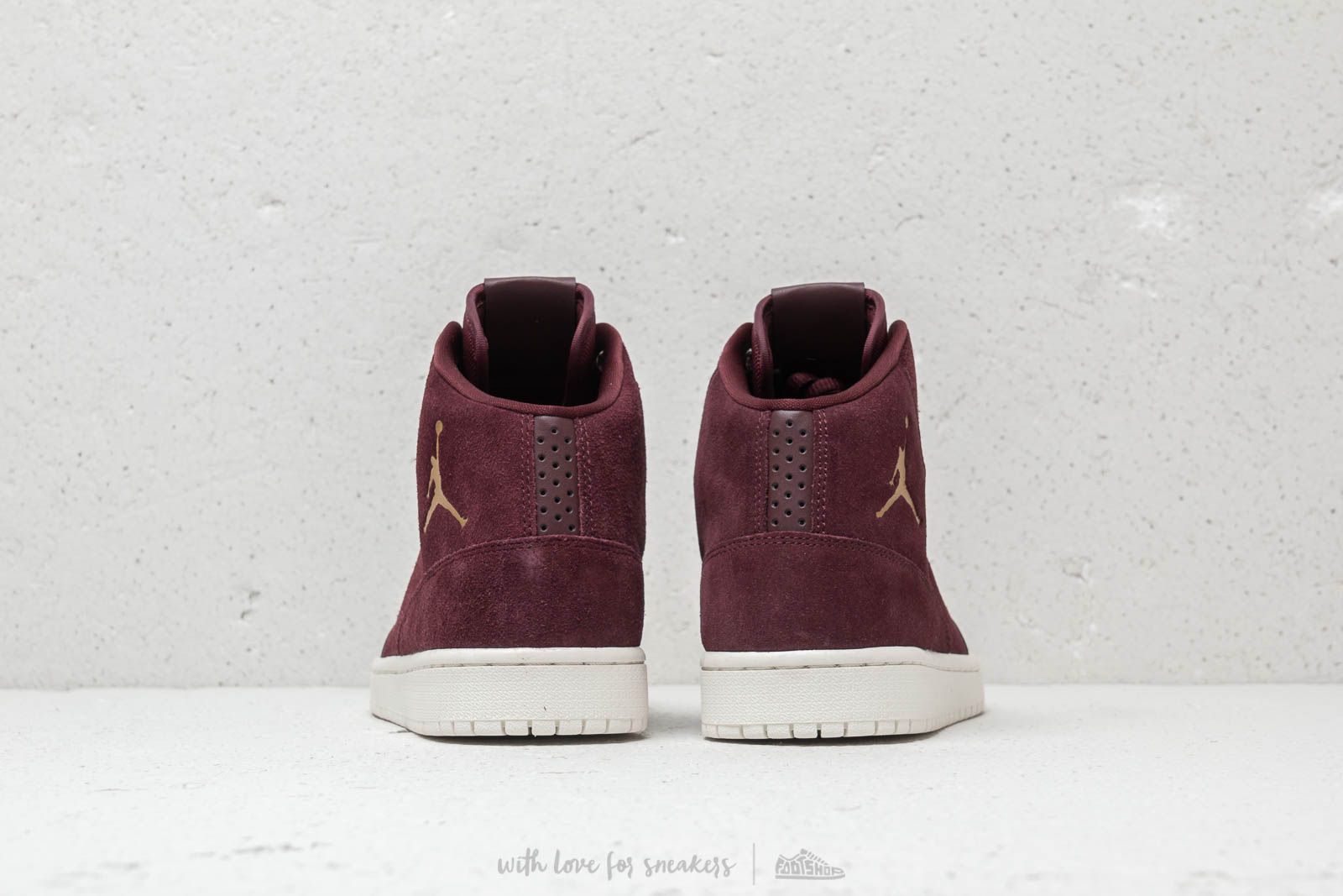 Jordan executive store gold