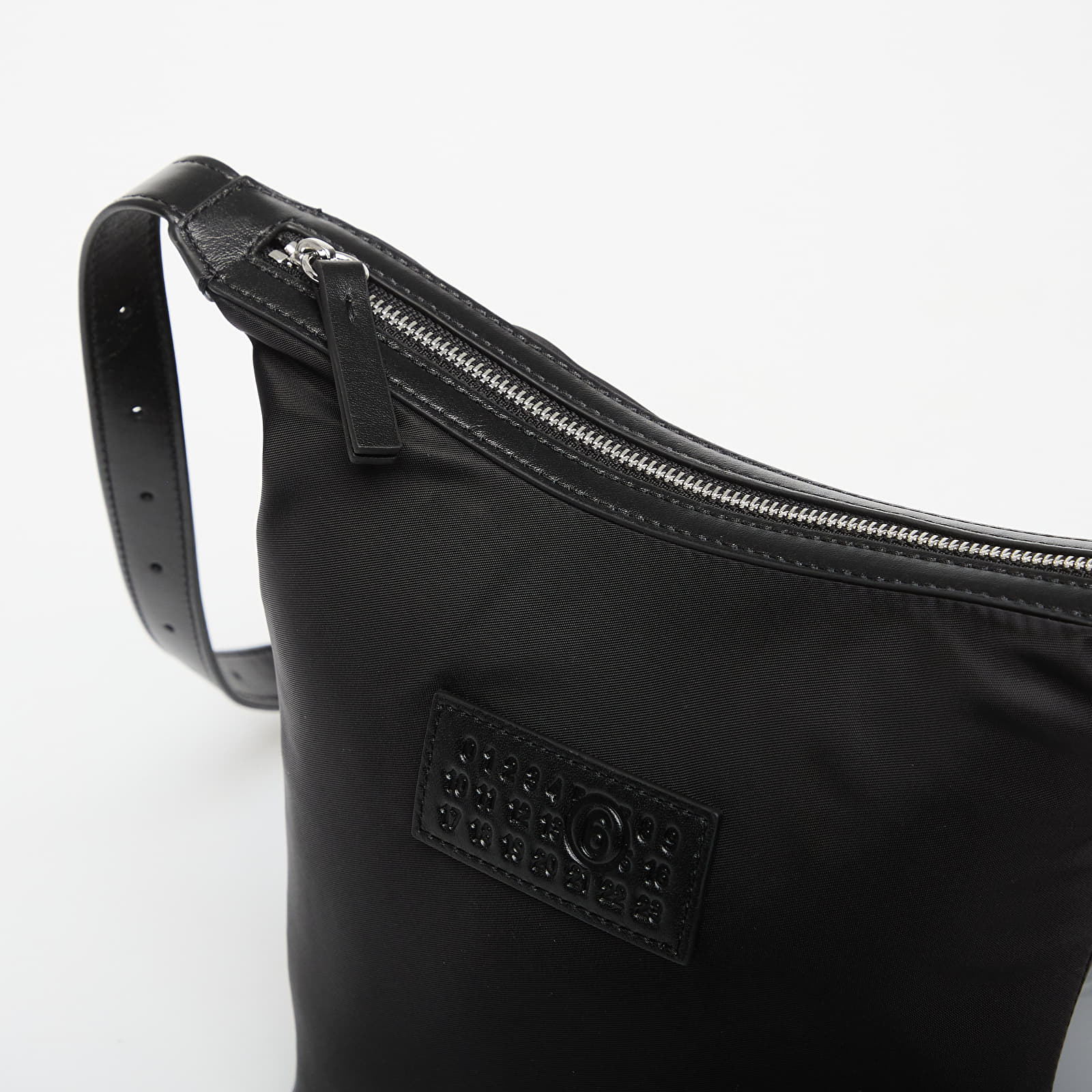 Crossbody-vesker MM6 Numeric Vertical Crossbody Bag Black