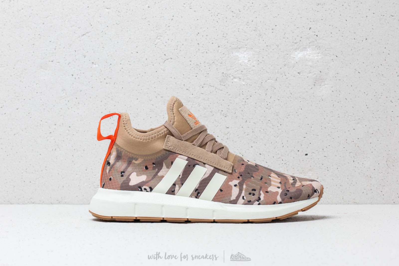 Miesten kengät adidas Swift Run Barrier Cardboard/ White Tint/ Orange