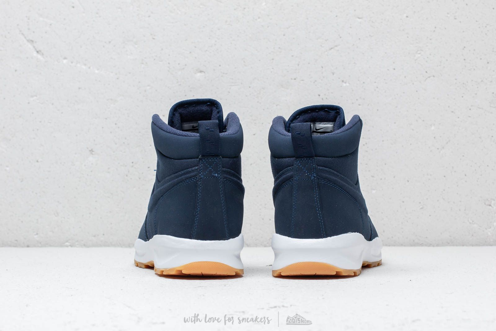 Nike manoa navy outlet