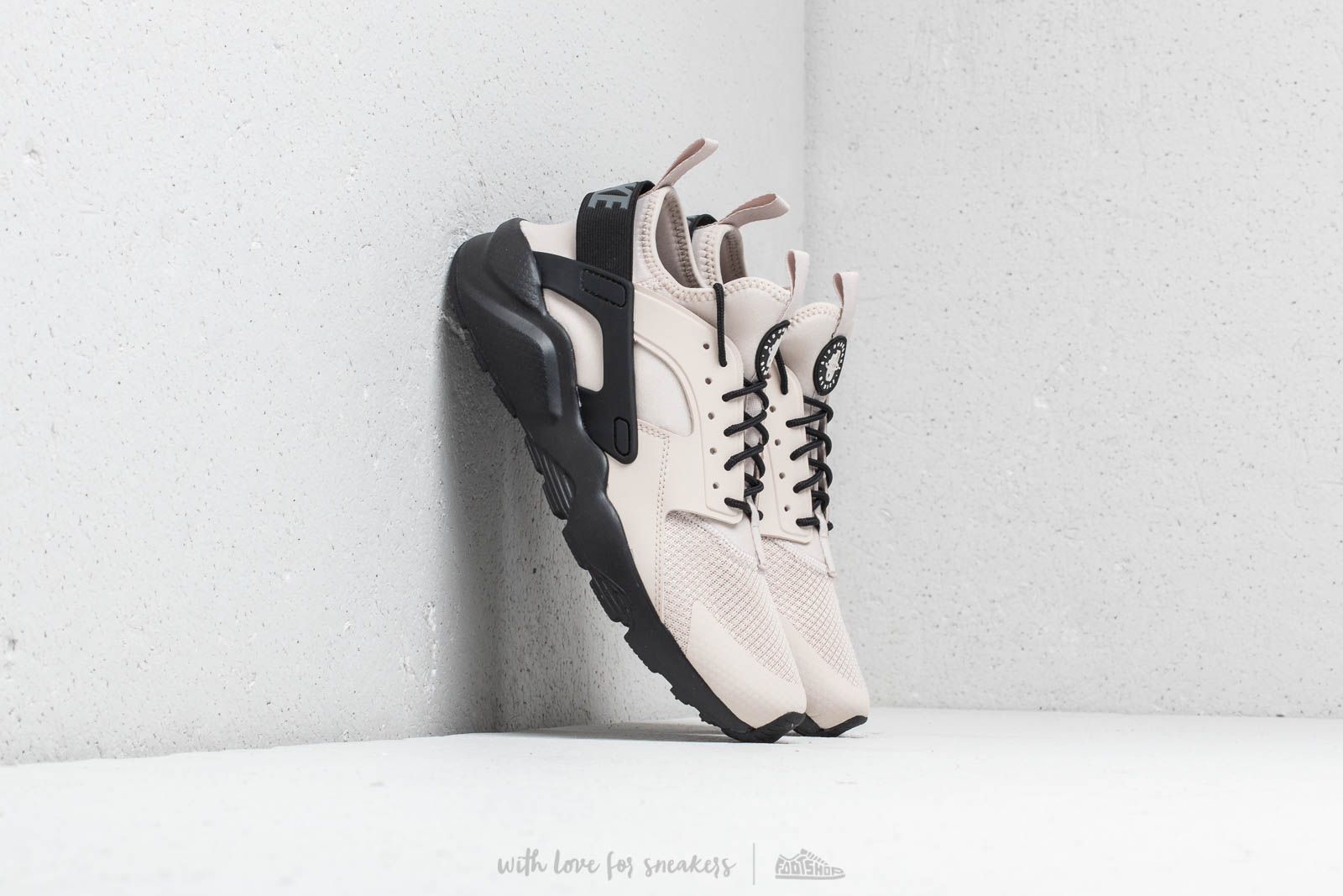 Férfi cipők Nike Air Huarache Run Ultra Desert Sand/ Black-Dark Grey