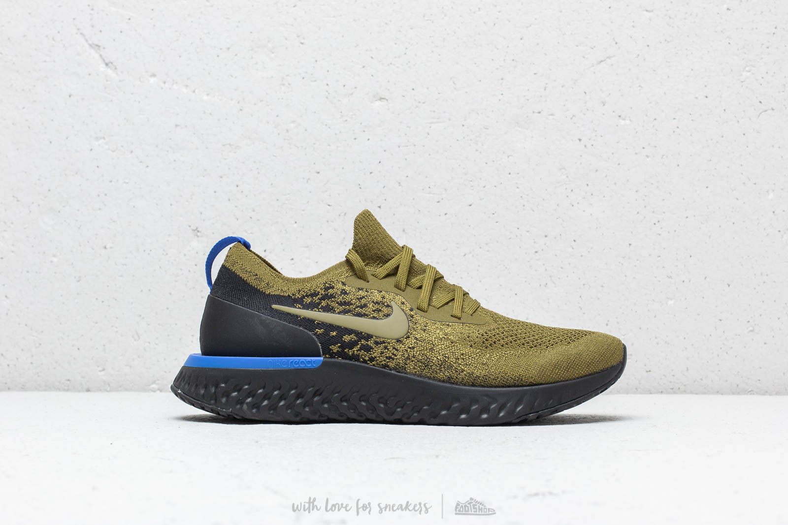 Nike epic react discount flyknit mens olive