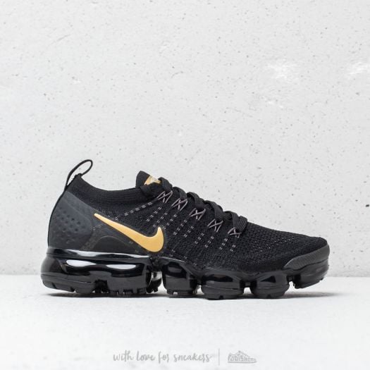 Women s shoes Nike Air Vapormax Flyknit 2 W Black Metallic Gold Footshop