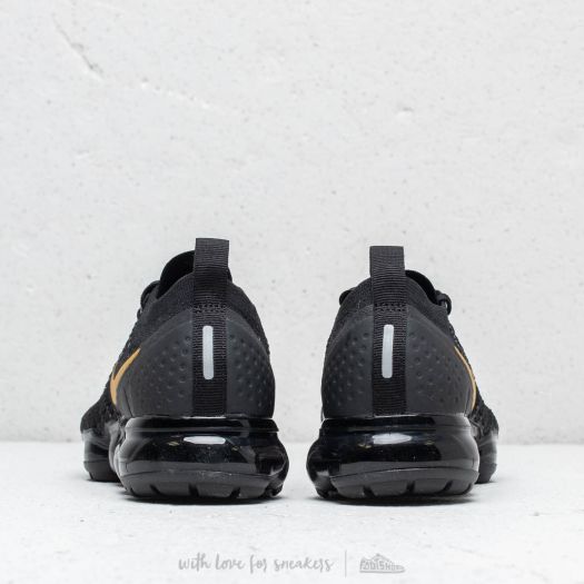 Vapormax flyknit black and gold top