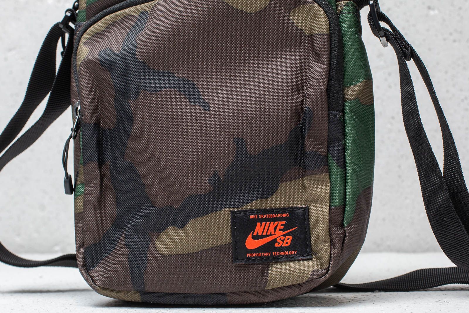 Nike sb heritage small items bag online