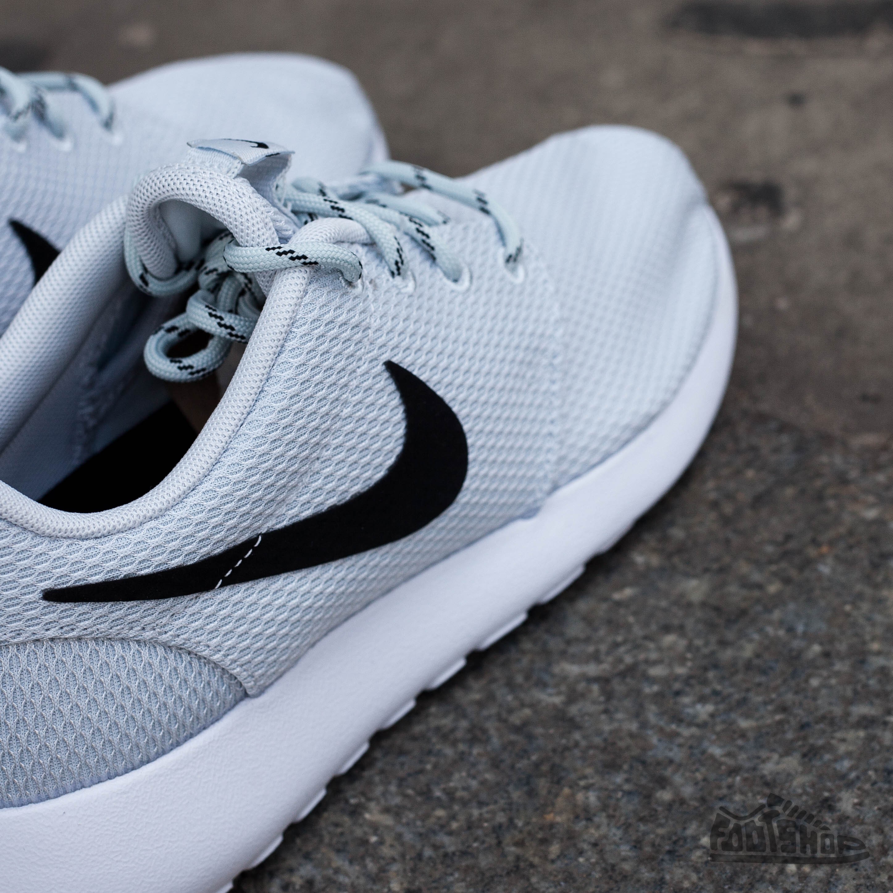 Damesschoenen Nike WMNS Rosherun Pure Platinum/Black-White