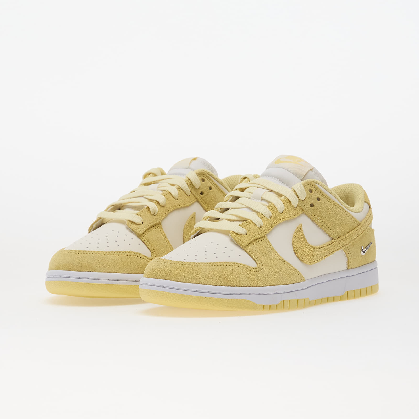 Dámské tenisky a boty Nike Dunk Low Sail/ Soft Yellow-White-Metallic Silver
