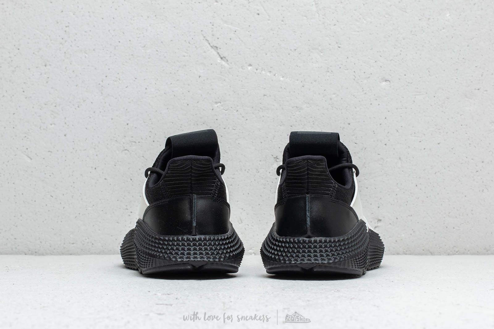 Adidas prophere outlet all black