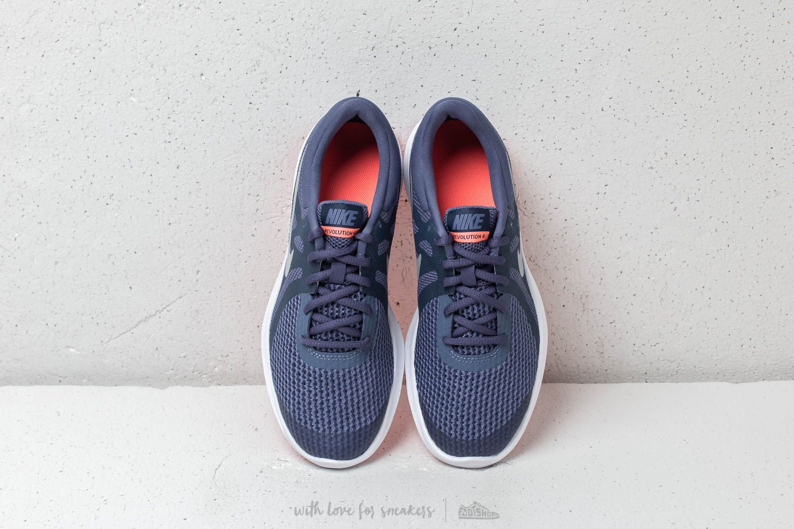 Nike revolution 4 ladies trainers plum on sale