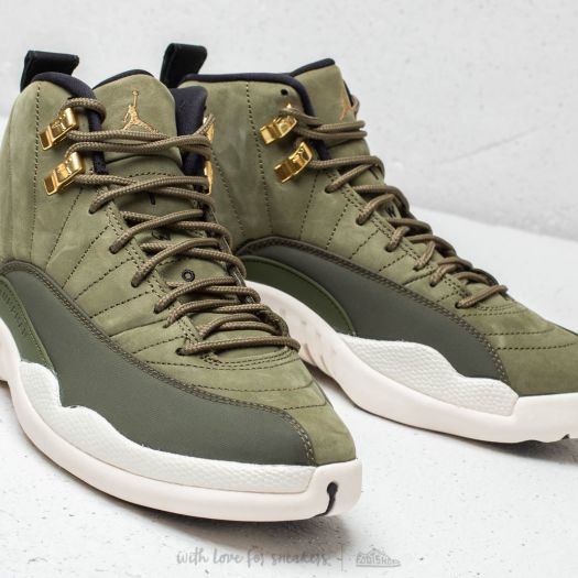 Air Jordan 12 Retro