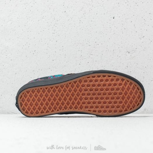Vans non slip shoes for restaurants 2025
