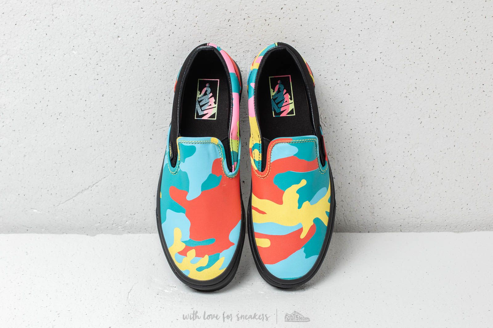 Men's shoes Vans Classic Slip-On (Neon Camo) Multi Camo/ Black