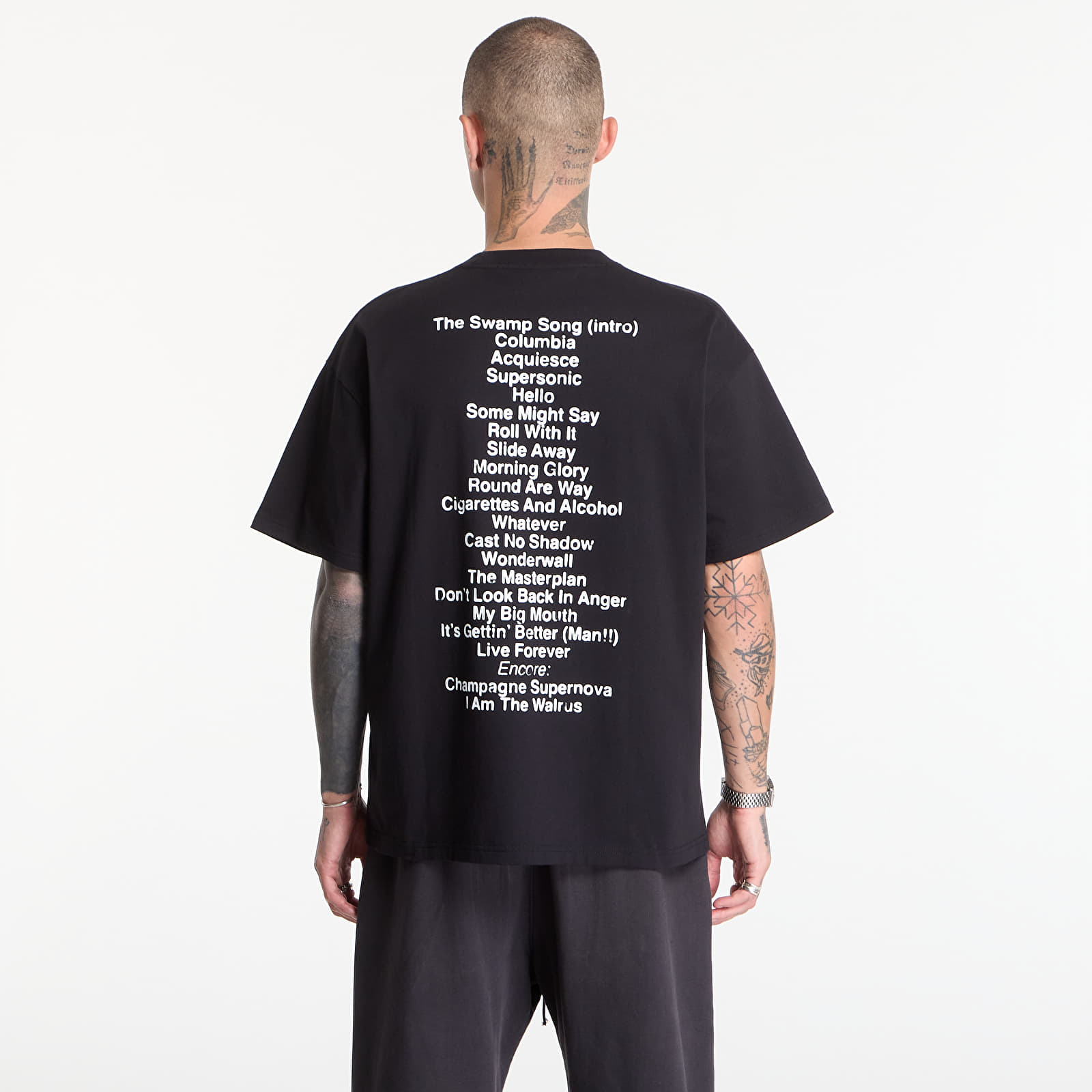 T-skjorter PLEASURES All Access T-Shirt Black