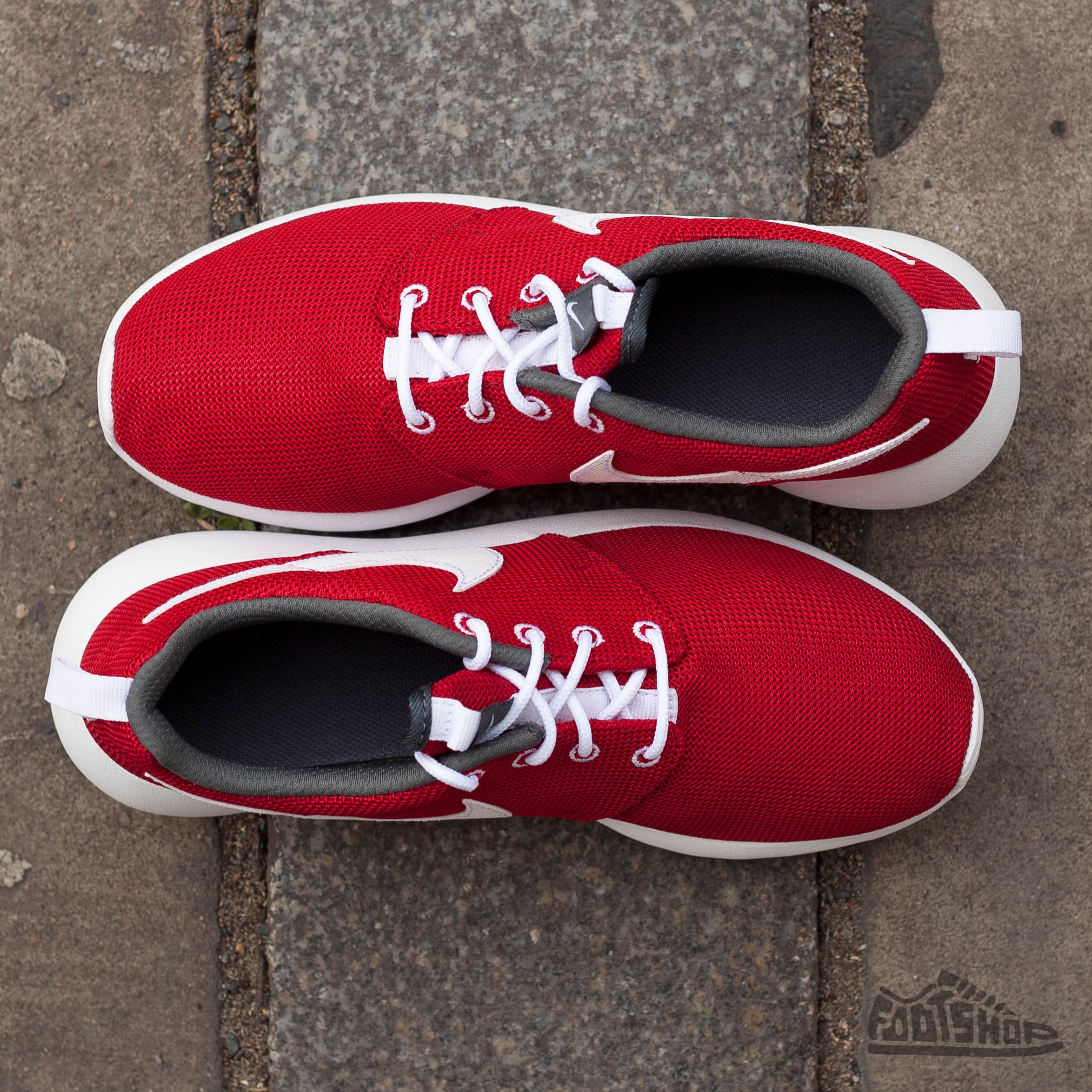 Dámské tenisky a boty Nike Rosherun (GS) Gym Red/ White-Dark Grey