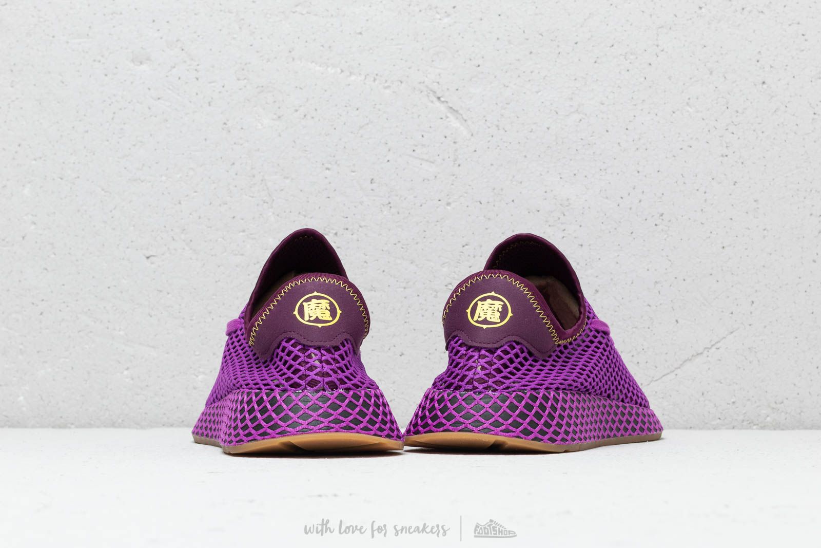 Deerupt runner dragon ball z cheap