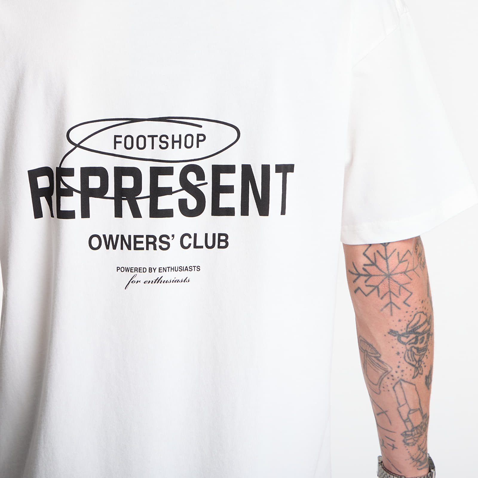 T-shirts Represent x Footshop Owners Club T-Shirt Flat White