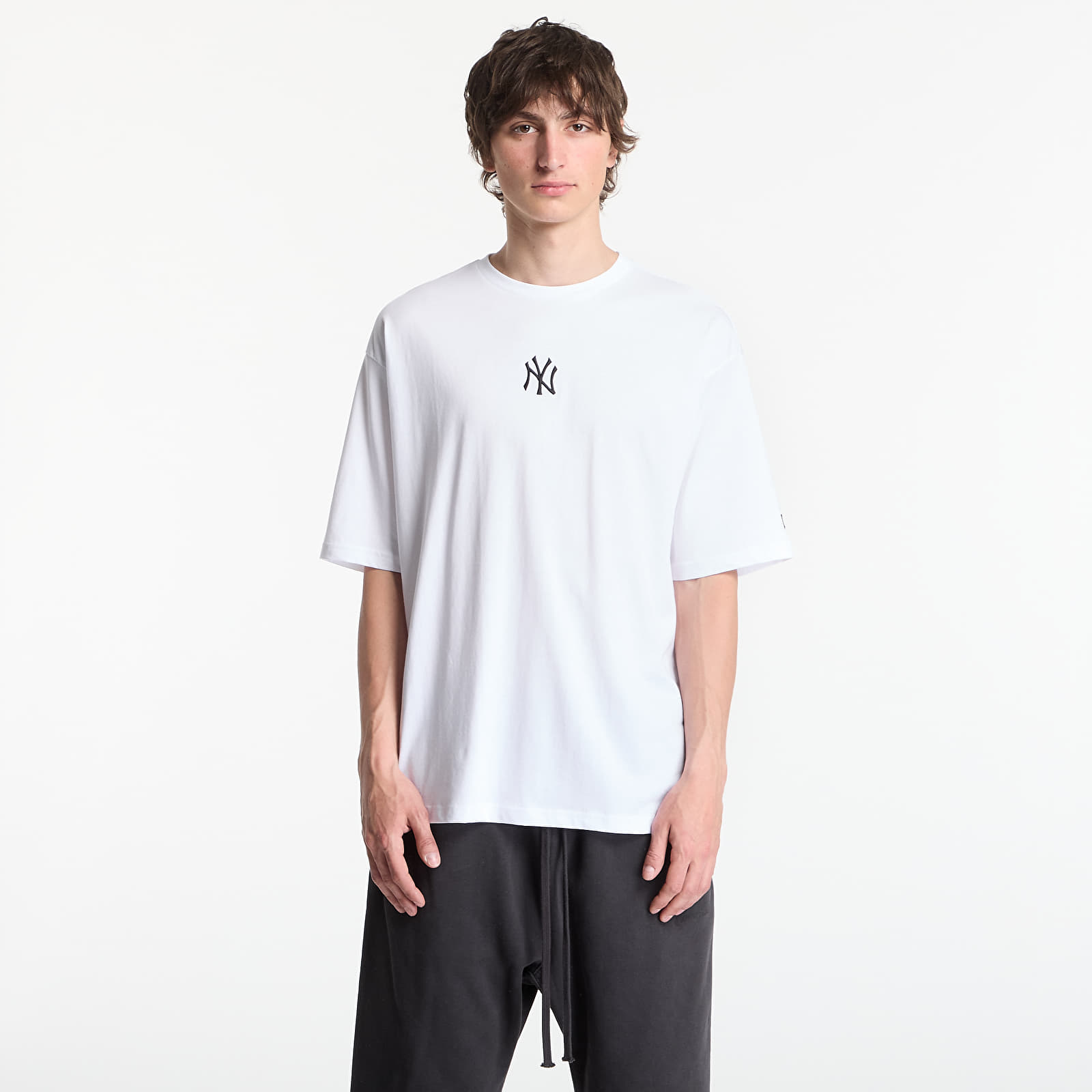 Tričká New Era MLB Nos Le Midi OS Tee New York Yankees UNISEX Optic White