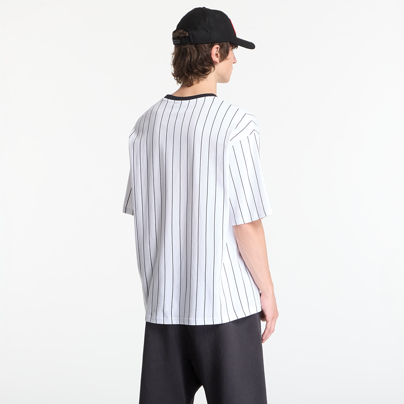 Tričká New Era Pinstripe OS Tee UNISEX Optic White/ Navy