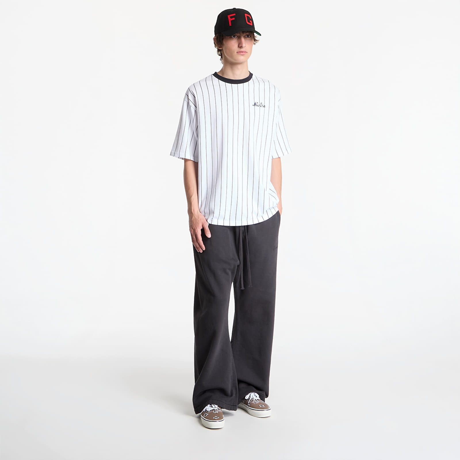 Tričká New Era Pinstripe OS Tee UNISEX Optic White/ Navy
