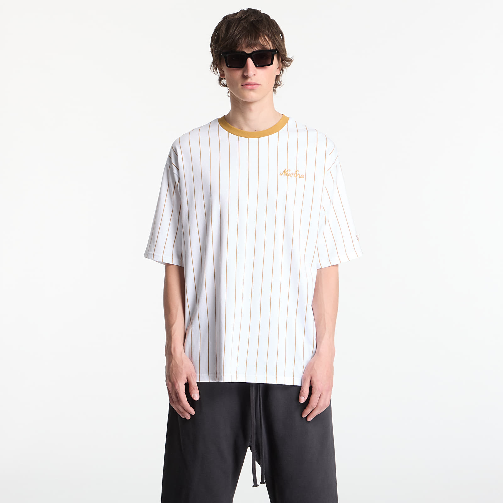 Tričká New Era Pinstripe OS Tee UNISEX Optic White/ DOC