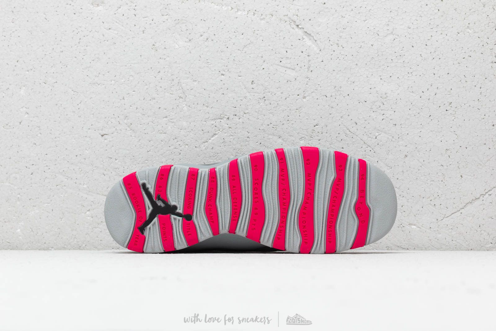 Grey pink jordan 10 sale