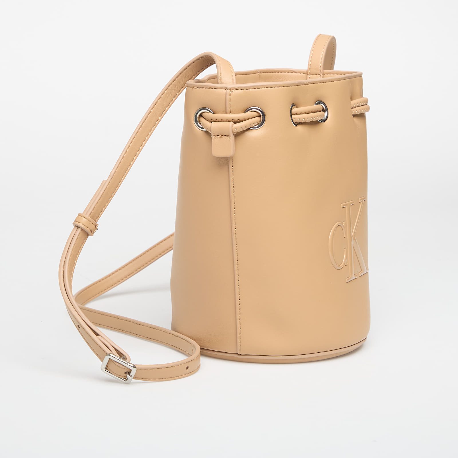 Handbags Calvin Klein Bold Ck Small Bucket Bag Tannin