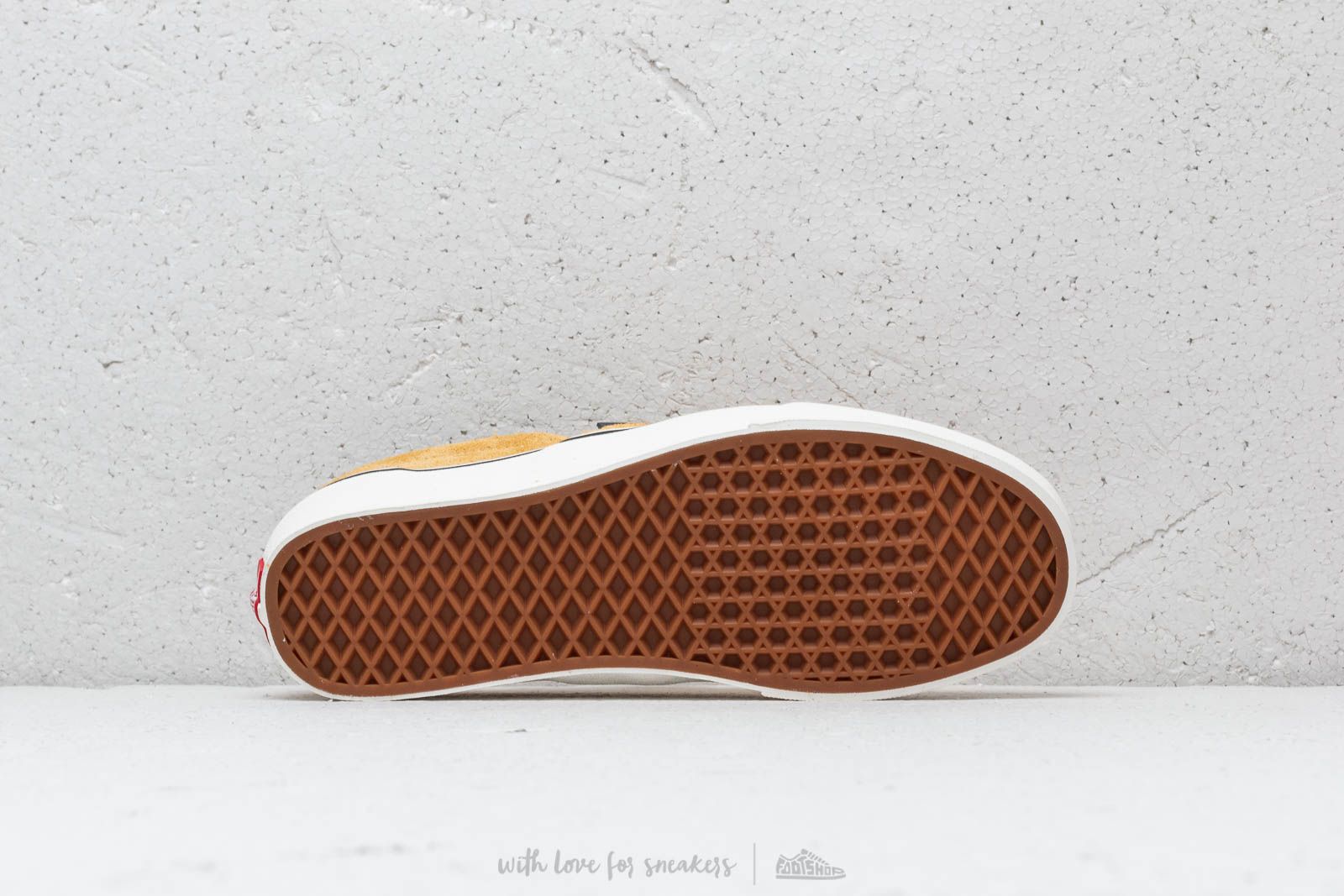 Vans classic slip on trainers sunflower snow white hairy suede outlet