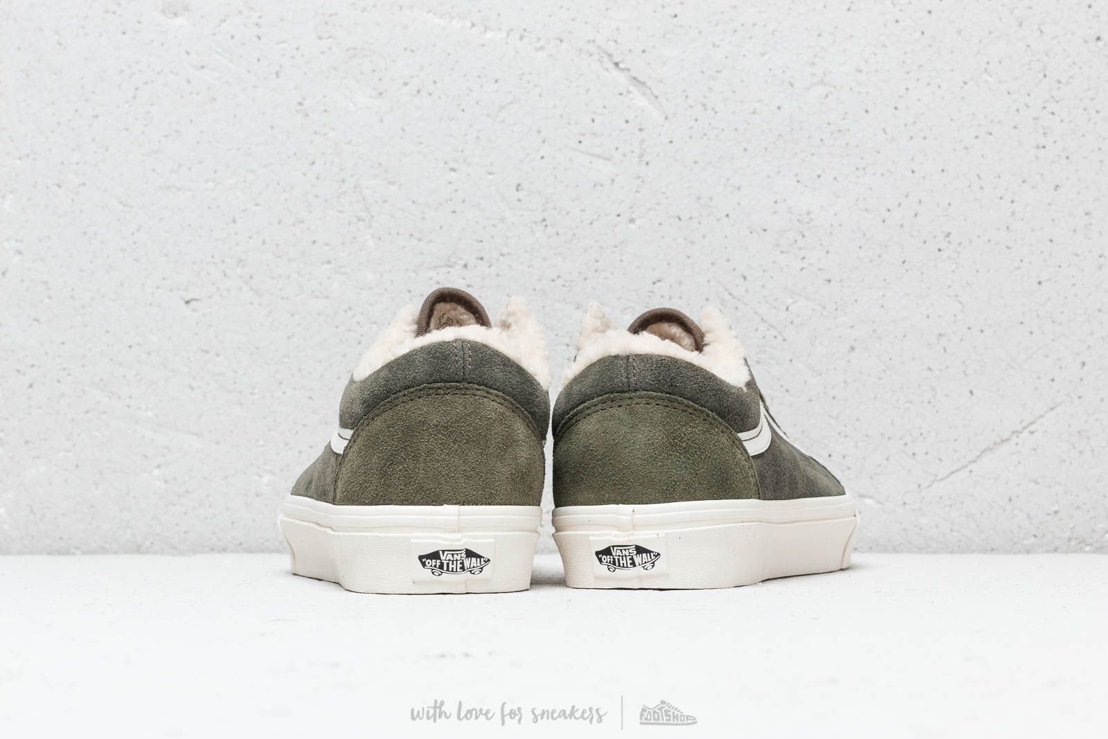 Men s shoes Vans Old Skool Suede Sherpa Grape Leaf Footshop