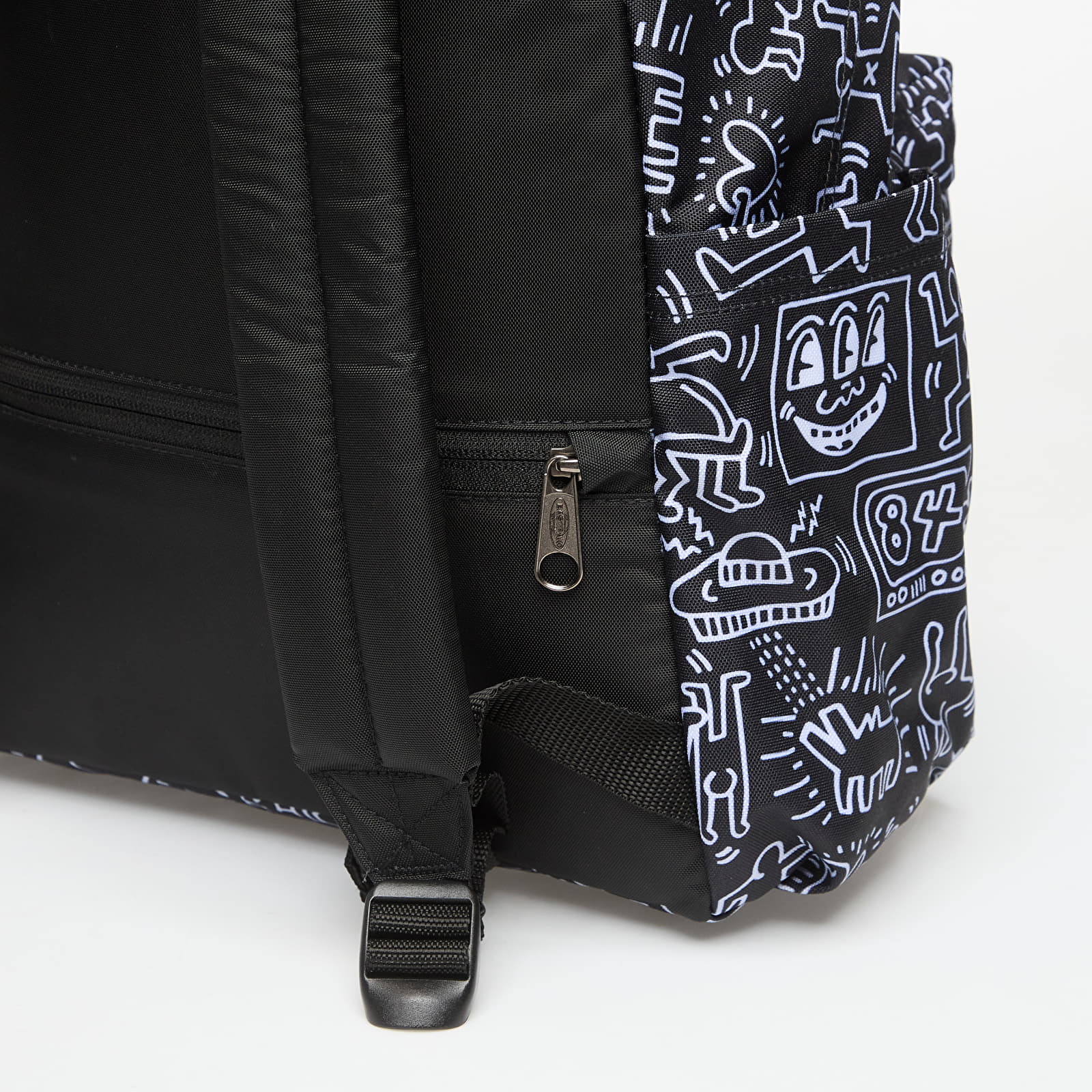 Nahrbtniki  Eastpak Day Pak'r Keith Haring Black