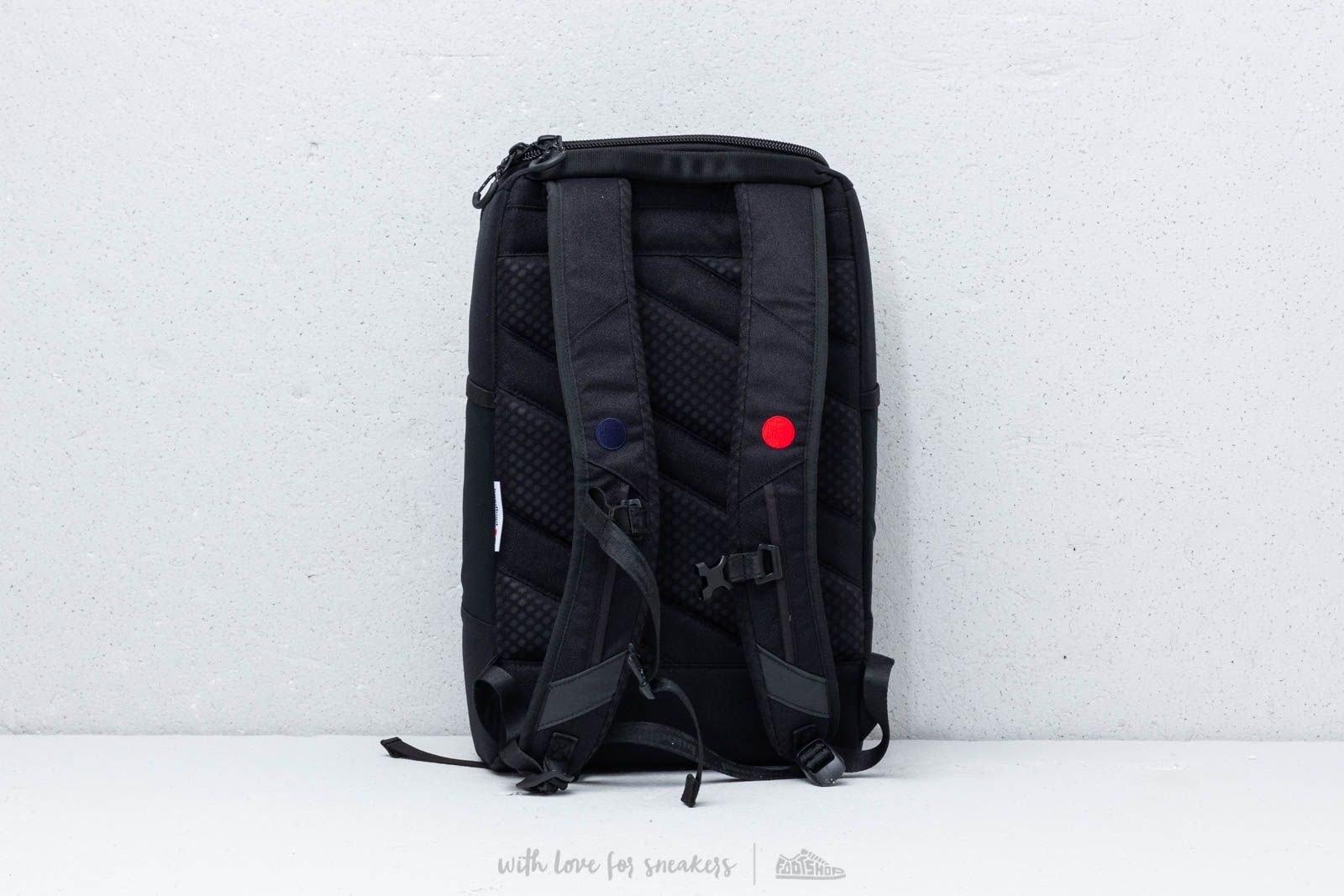 Backpacks pinqponq Cubik Medium Licorice Black