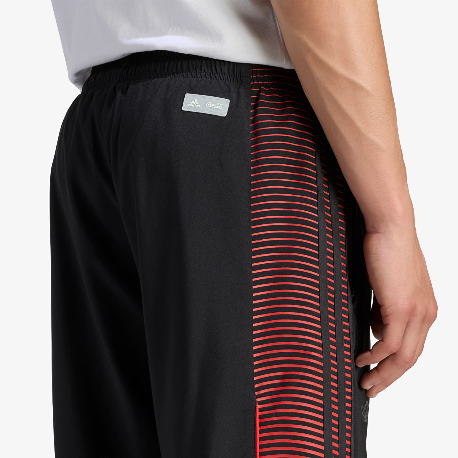 Joggerpüksid adidas x Coca Cola Teamgeist 26 Trackpant Black
