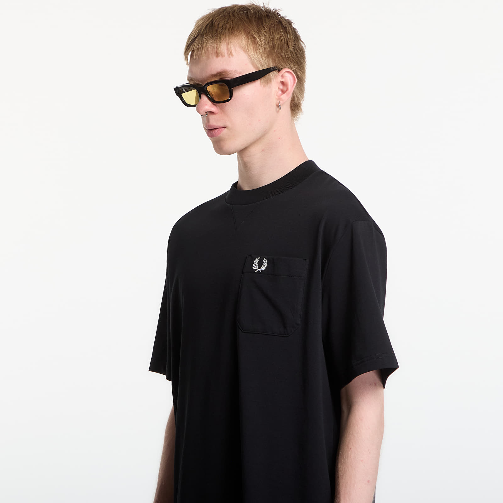 Moške majice  Fred Perry Pocket Detail T-Shirt Black