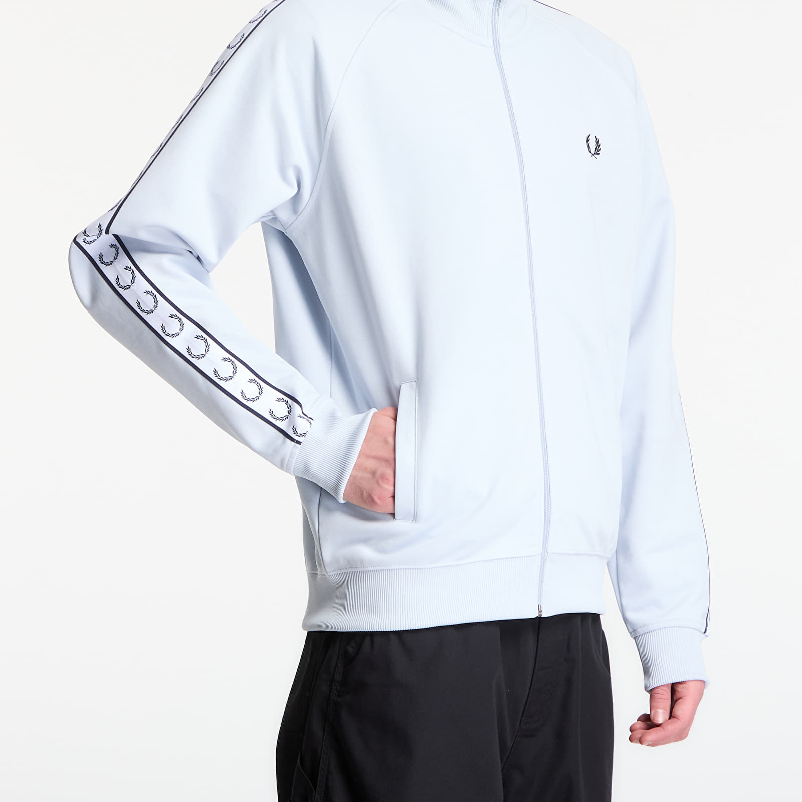 Куртки Fred Perry Taped Track Jacket ?